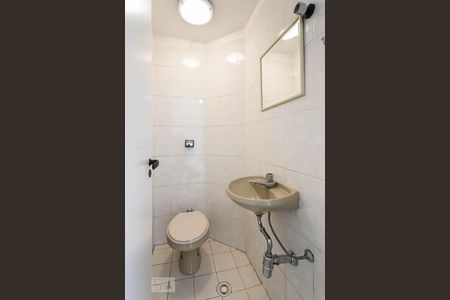 Lavabo de apartamento para alugar com 1 quarto, 42m² em Brooklin Paulista, São Paulo