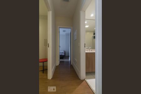 Corredor de apartamento para alugar com 2 quartos, 64m² em Centro, São Paulo