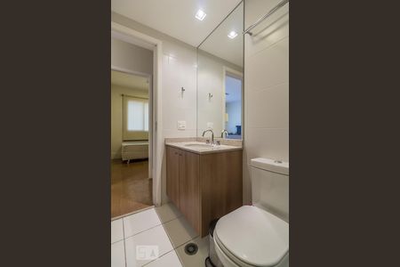 Banheiro de apartamento para alugar com 2 quartos, 64m² em Centro, São Paulo
