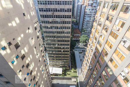 Vista de apartamento à venda com 2 quartos, 74m² em Jardim Paulista, São Paulo