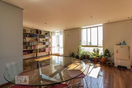 Sala de apartamento à venda com 2 quartos, 150m² em Bela Vista, São Paulo