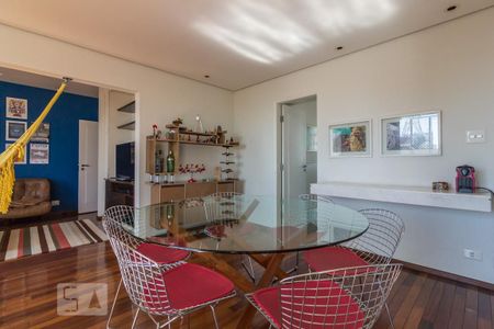 Sala de apartamento à venda com 2 quartos, 150m² em Bela Vista, São Paulo