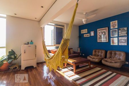 Sala de apartamento à venda com 2 quartos, 150m² em Bela Vista, São Paulo