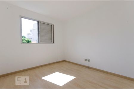 Quarto 2 de apartamento para alugar com 2 quartos, 70m² em Vila Madalena, São Paulo