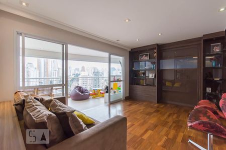 Sala de apartamento para alugar com 3 quartos, 165m² em Vila Romana, São Paulo