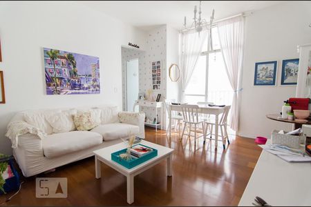 Sala de apartamento para alugar com 2 quartos, 70m² em Cambuí, Campinas