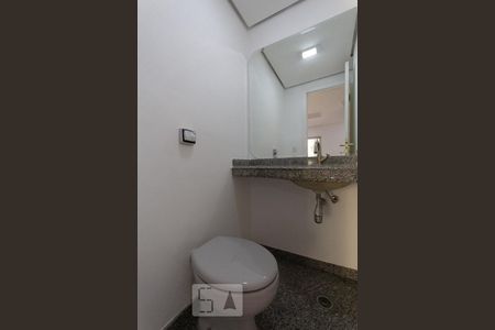 Lavabo de apartamento à venda com 3 quartos, 122m² em Vila Suzana, São Paulo