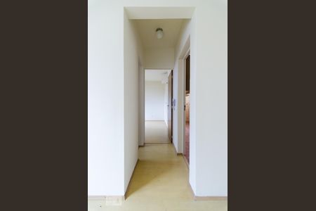 Corredor de apartamento para alugar com 1 quarto, 54m² em Centro, Campinas