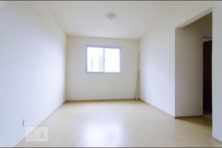 Sala de apartamento para alugar com 1 quarto, 54m² em Centro, Campinas