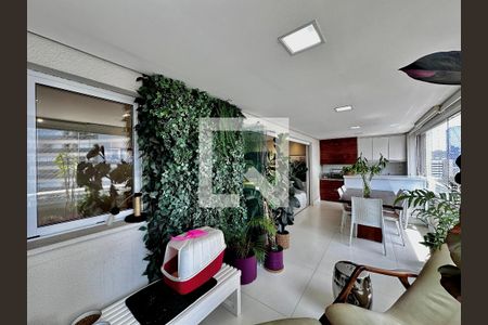 Apartamento à venda com 150m², 3 quartos e 2 vagas Apartamento à venda com 150m², 3 quartos e 2 vagasVaranda