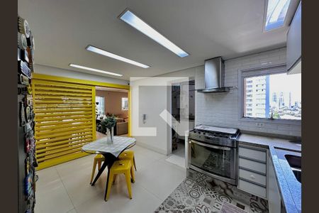 Apartamento à venda com 150m², 3 quartos e 2 vagas Apartamento à venda com 150m², 3 quartos e 2 vagasCozinha