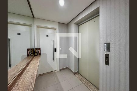 Apartamento à venda com 150m², 3 quartos e 2 vagas Apartamento à venda com 150m², 3 quartos e 2 vagasHall Social Apartamento