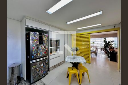 Apartamento à venda com 150m², 3 quartos e 2 vagas Apartamento à venda com 150m², 3 quartos e 2 vagasCozinha