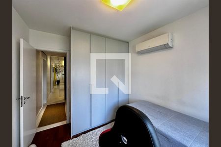 Apartamento à venda com 150m², 3 quartos e 2 vagas Apartamento à venda com 150m², 3 quartos e 2 vagasSuíte 2
