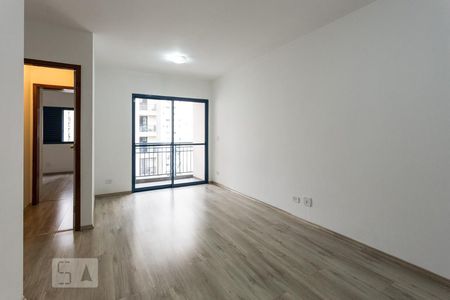 Apartamento para alugar com 70m², 2 quartos e 1 vagaSala