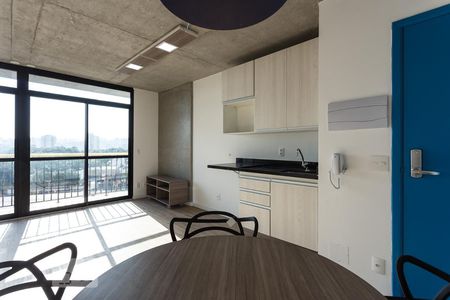 Sala/Quarto de kitnet/studio para alugar com 1 quarto, 35m² em Santo Amaro, São Paulo