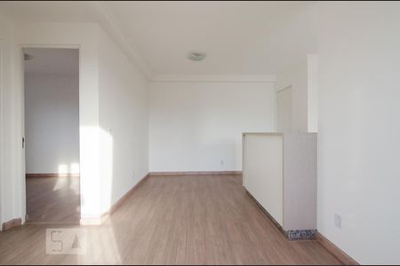 Sala de apartamento para alugar com 2 quartos, 50m² em Vila Satúrnia, Campinas