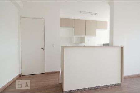 Sala de apartamento para alugar com 2 quartos, 50m² em Vila Satúrnia, Campinas