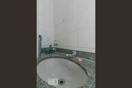 Banheiro de apartamento à venda com 3 quartos, 76m² em Vila Bastos, Santo André