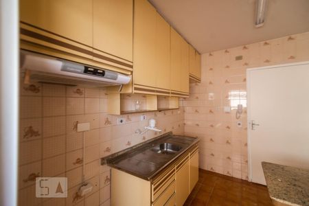 Cozinha de apartamento à venda com 2 quartos, 70m² em Vila Azevedo, São Paulo