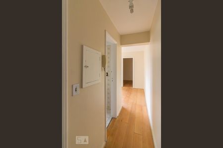 Corredor de entrada de apartamento para alugar com 1 quarto, 40m² em Bela Vista, São Paulo