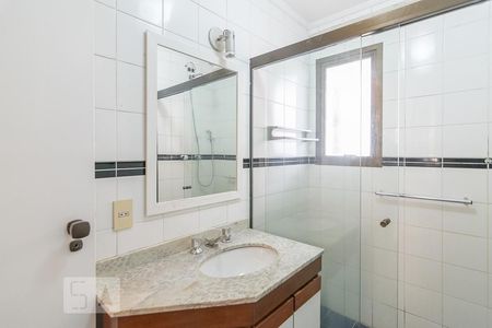 Apartamento para alugar com 140m², 3 quartos e 2 vagas Apartamento para alugar com 140m², 3 quartos e 2 vagasBanheiro