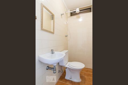 Apartamento para alugar com 140m², 3 quartos e 2 vagas Apartamento para alugar com 140m², 3 quartos e 2 vagasBanheiro de Serviço