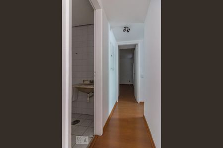 Corredor de apartamento para alugar com 3 quartos, 88m² em Santa Cecília, São Paulo