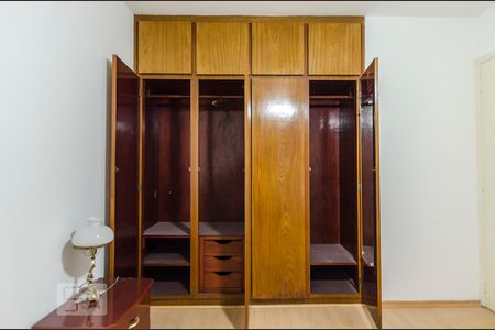 Detalhe do armário de apartamento para alugar com 1 quarto, 50m² em Itaim Bibi, São Paulo