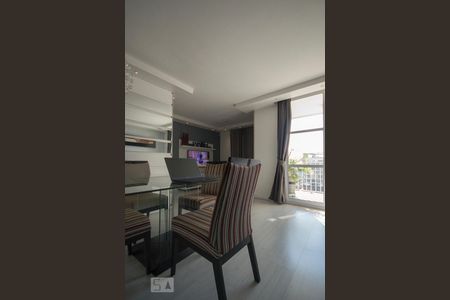 Sala de apartamento à venda com 2 quartos, 72m² em Campestre, Santo André