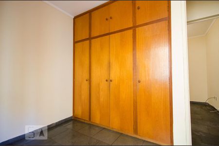 Quarto 3 de apartamento à venda com 3 quartos, 75m² em Vila Marieta, Campinas