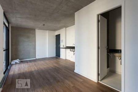 Sala/Quarto de kitnet/studio para alugar com 1 quarto, 32m² em Santo Amaro, São Paulo