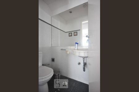 lavabo de apartamento à venda com 3 quartos, 206m² em Vila Suzana, São Paulo