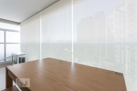 Varanda de kitnet/studio para alugar com 1 quarto, 50m² em Vila Gertrudes, São Paulo