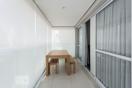 Varanda de kitnet/studio para alugar com 1 quarto, 50m² em Vila Gertrudes, São Paulo