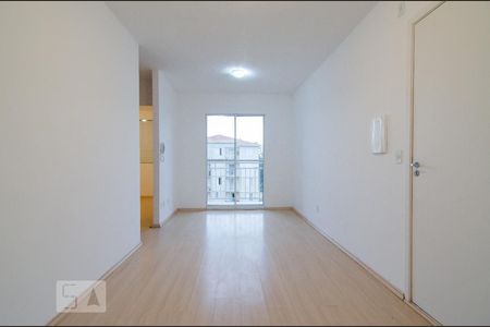 Sala de apartamento para alugar com 2 quartos, 40m² em Vila Marieta, Campinas