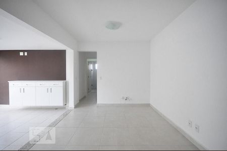 sala de apartamento para alugar com 2 quartos, 77m² em Jardim Fonte do Morumbi, São Paulo