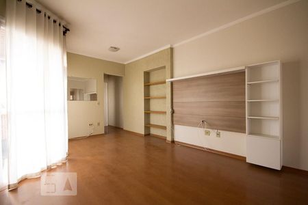 Sala de apartamento para alugar com 1 quarto, 70m² em Cambuí, Campinas