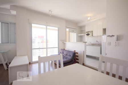 Sala de apartamento para alugar com 1 quarto, 50m² em Centro, Campinas