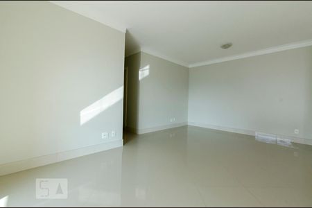 Sala de apartamento para alugar com 2 quartos, 76m² em Empresarial 18 do Forte, Barueri