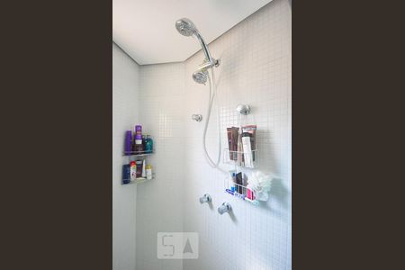 detalhe do banheiro suíte   de apartamento para alugar com 1 quarto, 52m² em Jardim Ampliação, São Paulo