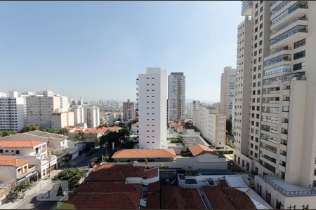 Vista Sala de apartamento para alugar com 3 quartos, 87m² em Sumaré, São Paulo