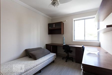 Quarto de apartamento para alugar com 2 quartos, 80m² em Indianópolis, São Paulo