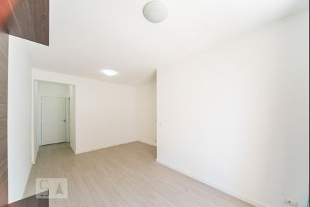 Sala de apartamento para alugar com 3 quartos, 80m² em Vila Floresta, Santo André