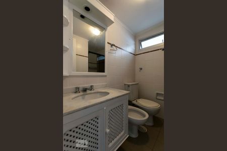 Banheiro social de apartamento para alugar com 3 quartos, 101m² em Mirandópolis, São Paulo