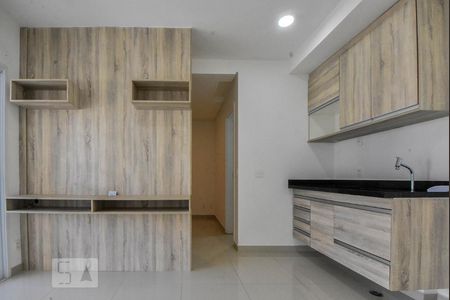 Sala / Cozinha de kitnet/studio para alugar com 1 quarto, 37m² em Vila Cordeiro, São Paulo