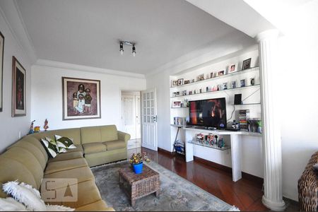 sala de tv de apartamento para alugar com 4 quartos, 380m² em Real Parque, São Paulo