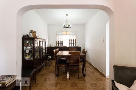 Sala de casa à venda com 3 quartos, 150m² em Cerqueira César, São Paulo