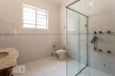 Banheiro de casa à venda com 3 quartos, 150m² em Cerqueira César, São Paulo