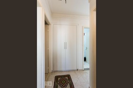 Corredor de apartamento para alugar com 3 quartos, 127m² em Vila Clementino, São Paulo